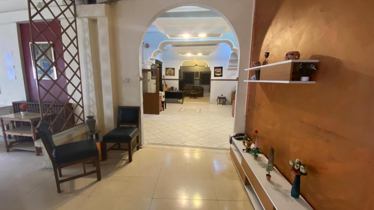 New Park Hotel Amman Buitenkant foto