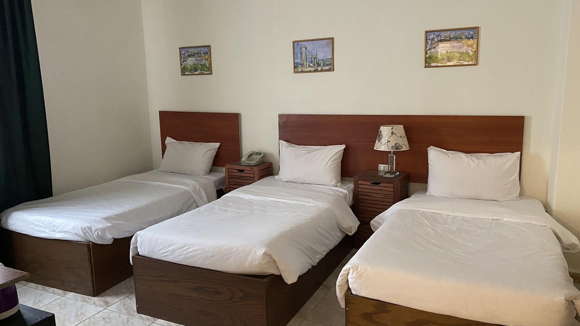 New Park Hotel Amman Buitenkant foto
