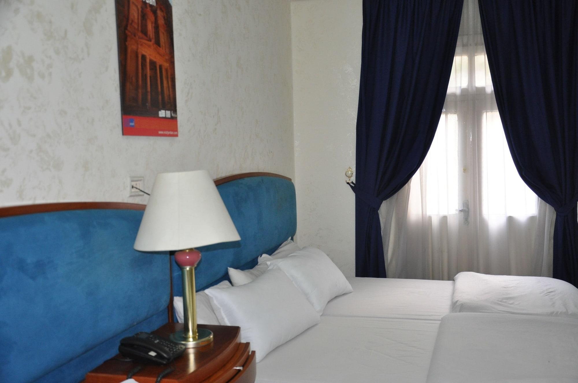 New Park Hotel Amman Buitenkant foto