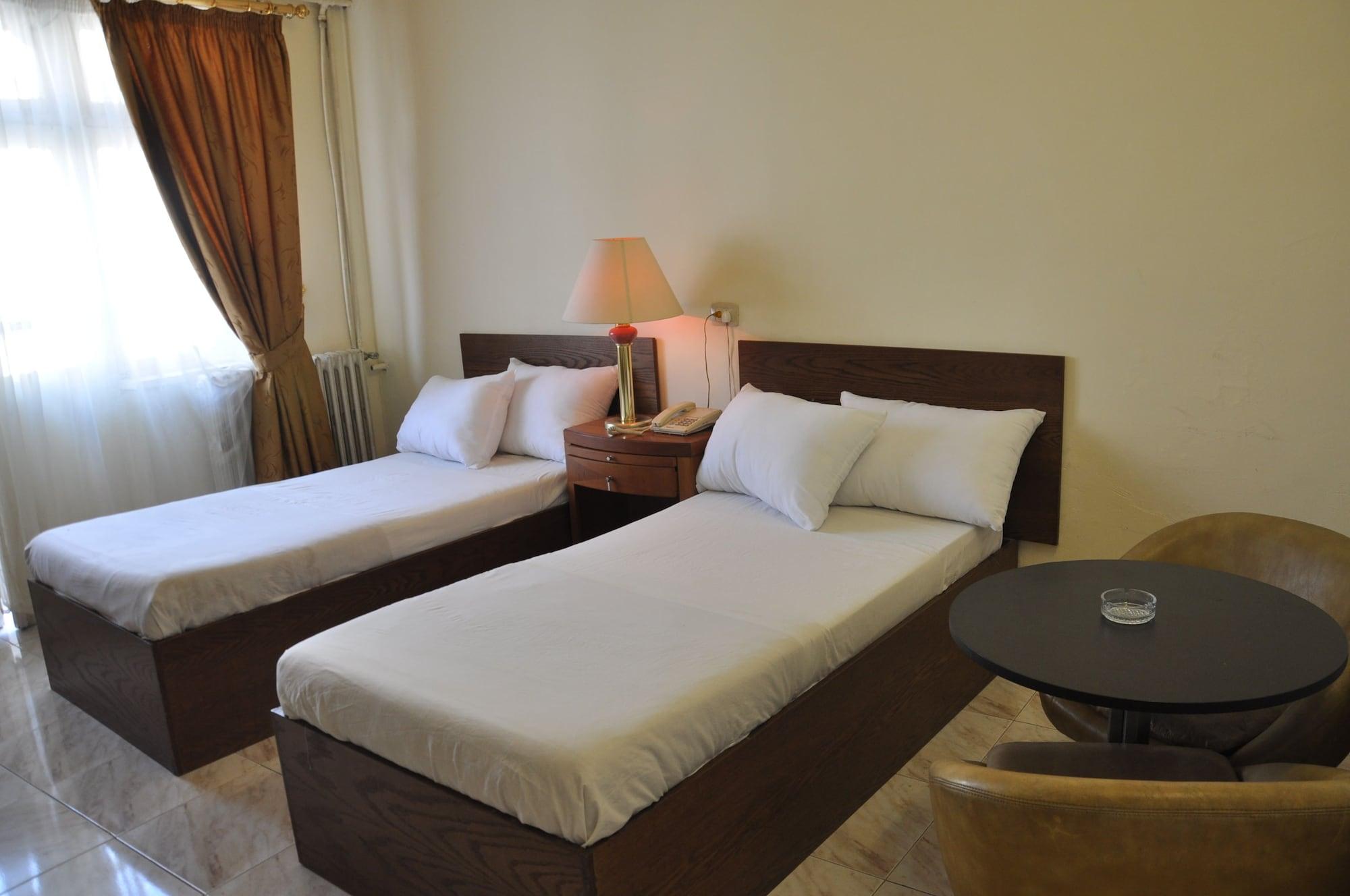 New Park Hotel Amman Buitenkant foto