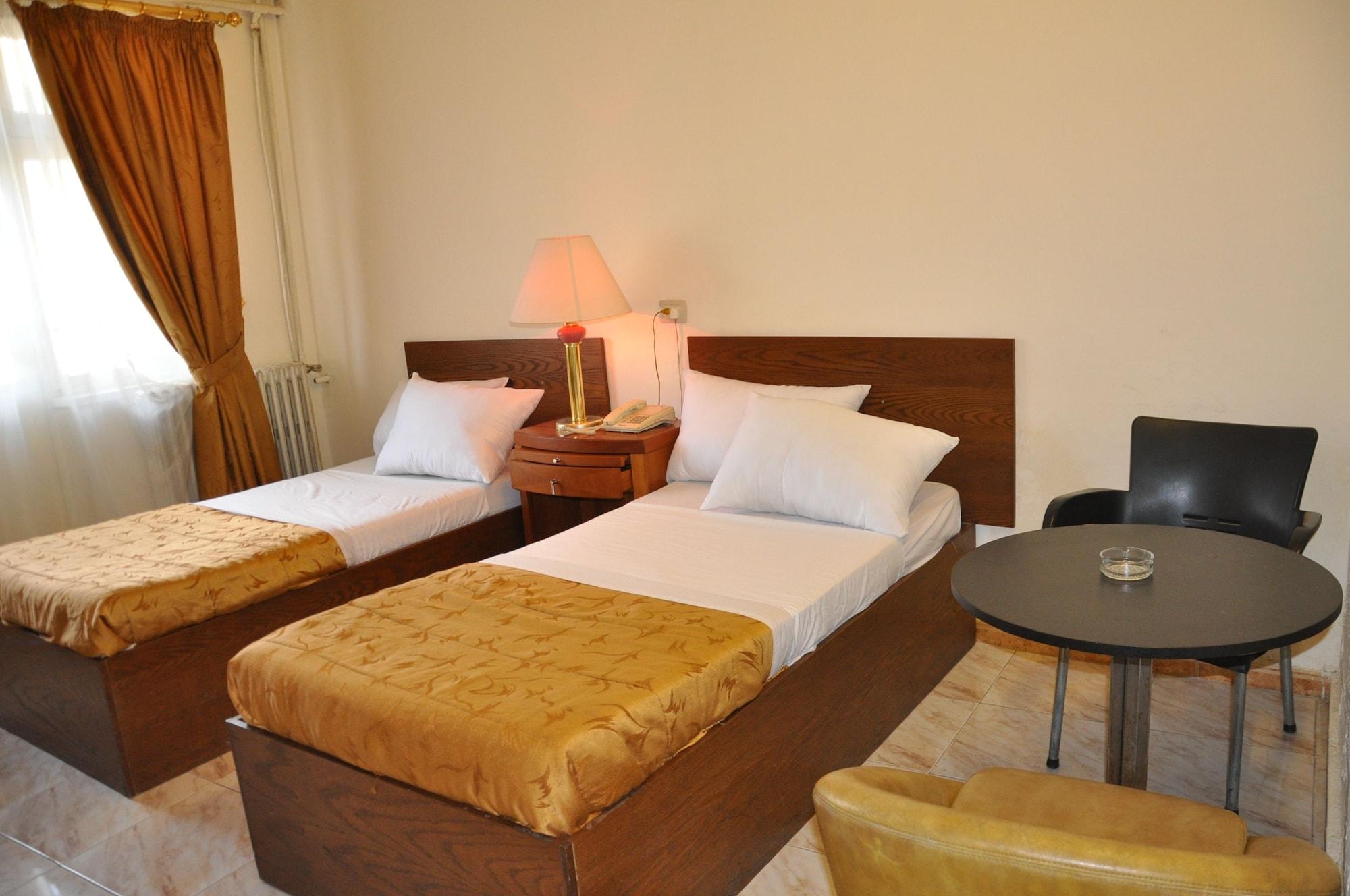 New Park Hotel Amman Buitenkant foto
